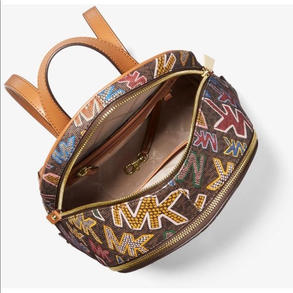 Michael Kors signature logo backpack - Picture 13 of 13